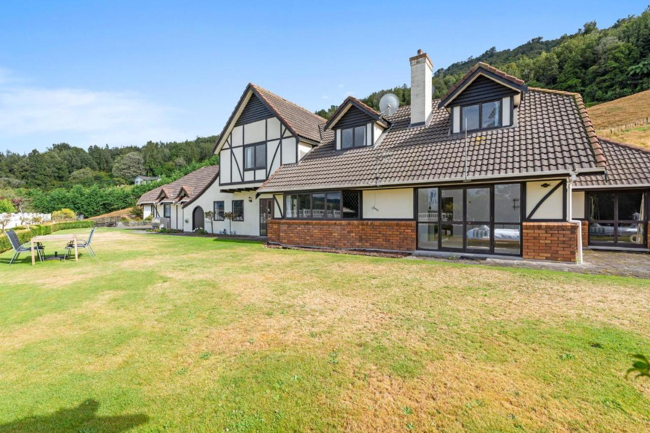 Skyline Mountain View Lodge Up To 16 People Rotorua Exterior foto